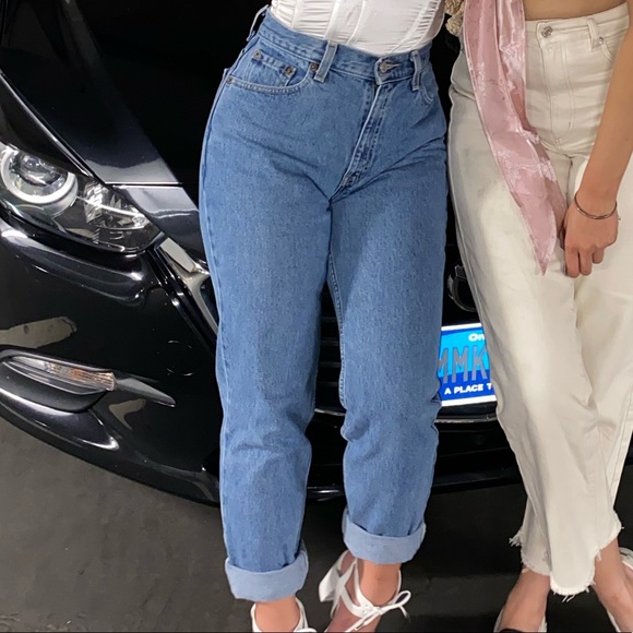 *SOLD!!* SIZE 24/25 (US4) VINTAGE LEVI’S TAPERED 550 JEANS BLUE INDIGO - Picture 4 of 4